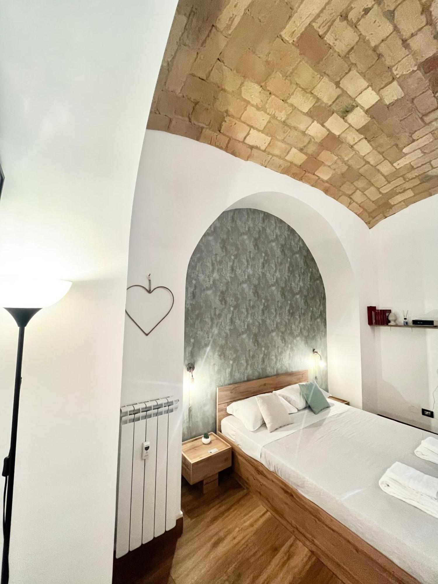 New Look8 Vatican Home Roma Ngoại thất bức ảnh